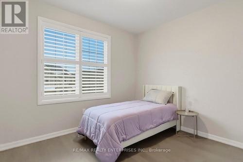 355 Wisteria Way, Oakville, ON - Indoor Photo Showing Bedroom