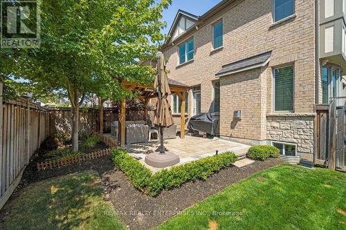 355 Wisteria Way, Oakville, ON - Outdoor