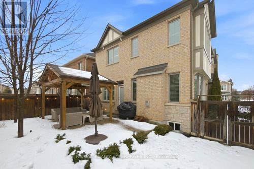 355 Wisteria Way, Oakville, ON - Outdoor