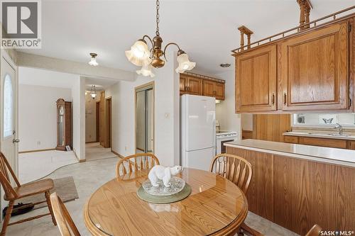 3 Valens Drive, Saskatoon, SK - Indoor Photo Showing Dining Room