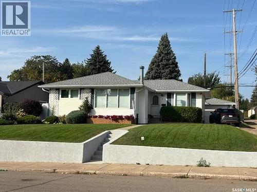 3 Valens Drive, Saskatoon, SK - Outdoor With Facade