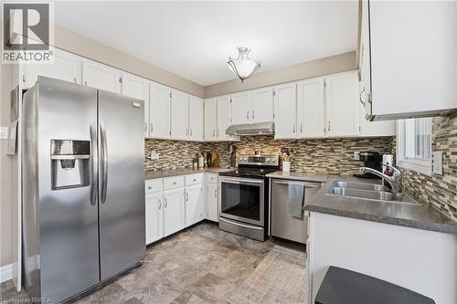 23 Vance Crescent, Waterdown, ON - Indoor Photo Showing Kitchen With Double Sink