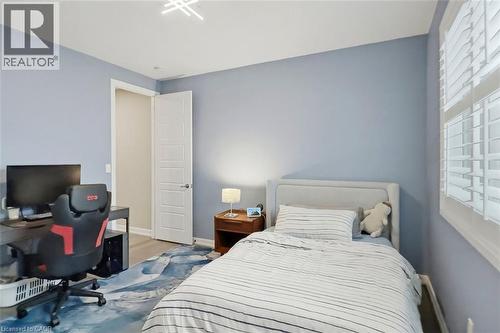 355 Wisteria Way, Oakville, ON - Indoor Photo Showing Bedroom