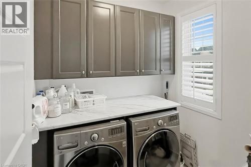 355 Wisteria Way, Oakville, ON - Indoor Photo Showing Laundry Room
