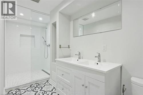 355 Wisteria Way, Oakville, ON - Indoor Photo Showing Bathroom
