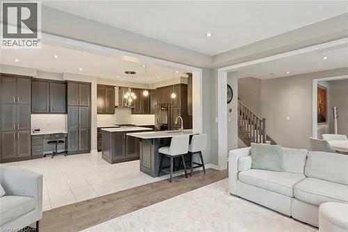 355 Wisteria Way, Oakville, ON - Indoor