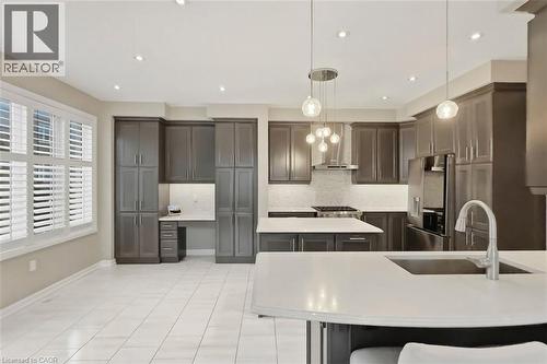 355 Wisteria Way, Oakville, ON - Indoor Photo Showing Kitchen With Double Sink With Upgraded Kitchen