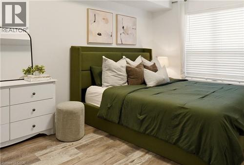 1045 Nadalin Heights Unit# 108, Milton, ON - Indoor Photo Showing Bedroom