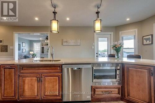 157 Wheeler Avenue, Thames Centre, ON - Indoor Photo Showing Kitchen
