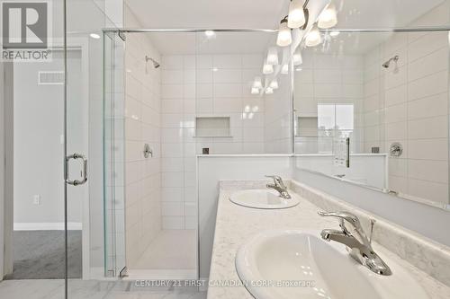 6909 Heathwoods Avenue, London South (South V), ON - Indoor Photo Showing Bathroom