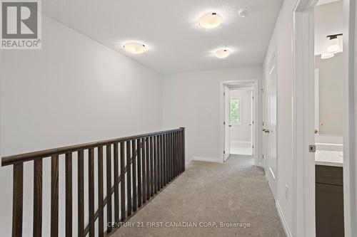 6893 Heathwoods Avenue, London South (South V), ON - Indoor Photo Showing Other Room