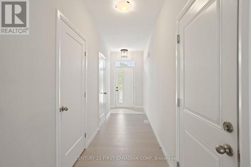 6893 Heathwoods Avenue, London South (South V), ON - Indoor Photo Showing Other Room