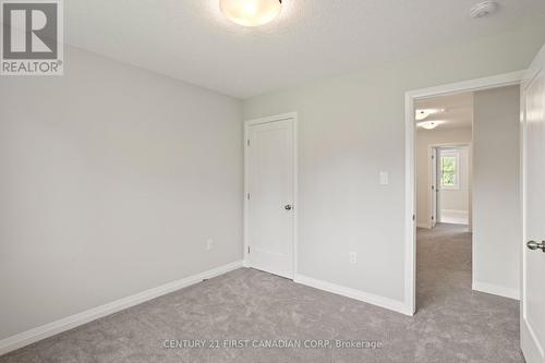 6897 Heathwoods Avenue, London South (South V), ON - Indoor Photo Showing Other Room