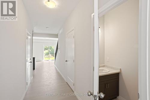 6897 Heathwoods Avenue, London South (South V), ON - Indoor Photo Showing Other Room