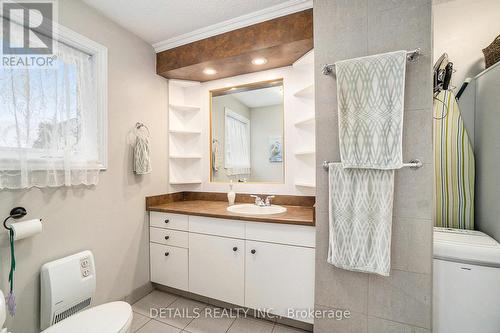 899 Concession 1 Road, Alfred And Plantagenet, ON - Indoor Photo Showing Bathroom