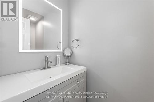 51 - 1803 Lamoureux Drive, Ottawa, ON - Indoor Photo Showing Bathroom