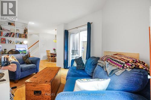 293 Somerset Street E, Ottawa, ON - Indoor Photo Showing Living Room