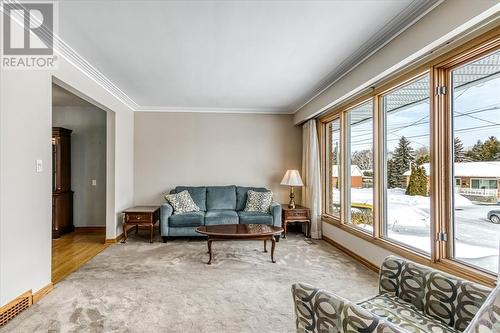 147 Cranbrook Crescent, Sudbury, ON - Indoor Photo Showing Living Room