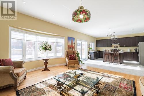 1041 Wickham Road, Innisfil, ON - Indoor Photo Showing Living Room