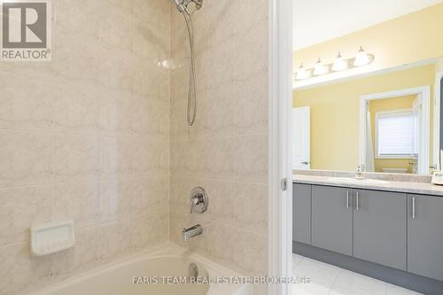 1041 Wickham Road, Innisfil, ON - Indoor Photo Showing Bathroom