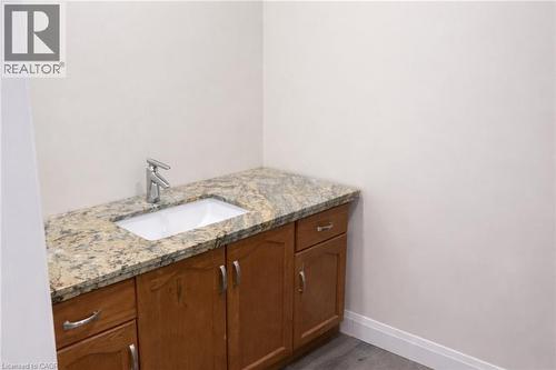 940 Barton Street E, Hamilton, ON 