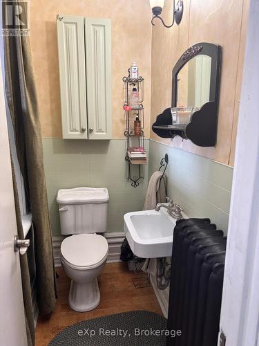 16 Peter Street S, South Bruce, ON - Indoor Photo Showing Bathroom