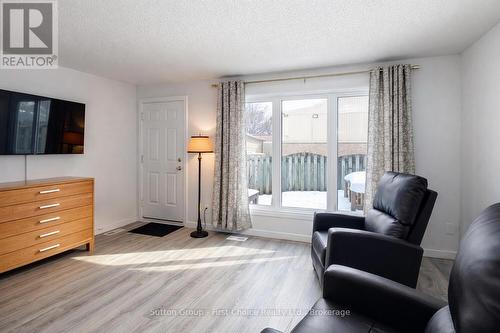 Living Room with Laminate Floors - 12 - 91 Avonwood Drive, Stratford, ON - Indoor