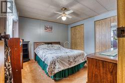 Master bedroom with his/her closets - 