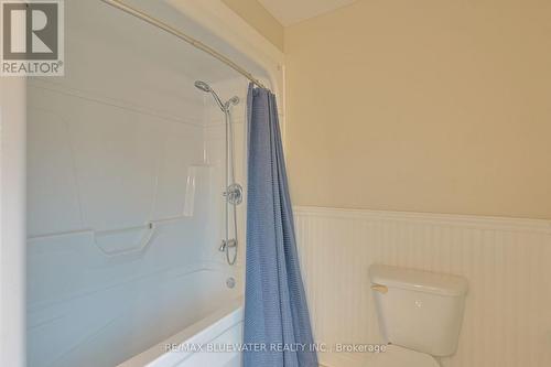 181 Parkhill Main Street, North Middlesex (Parkhill), ON - Indoor Photo Showing Bathroom