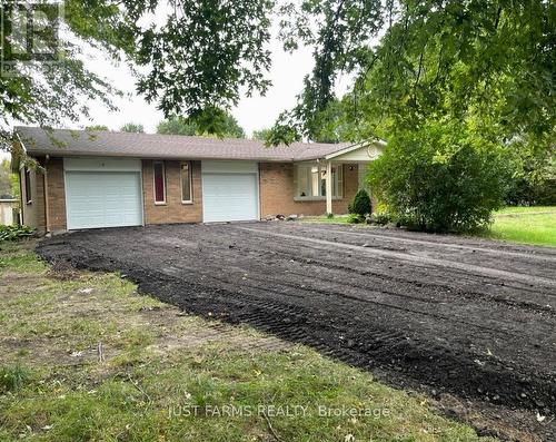 612 Trillium Drive, Southwest Middlesex, ON - Outdoor