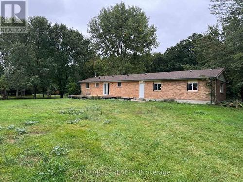 612 Trillium Drive, Southwest Middlesex, ON - Outdoor