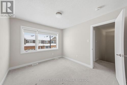 302 Canadensis Lane, Ottawa, ON - Indoor Photo Showing Other Room