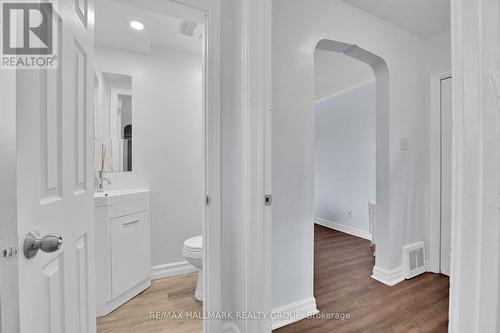 Powder Room - 6A - 6B Centennial Boulevard, Ottawa, ON - Indoor