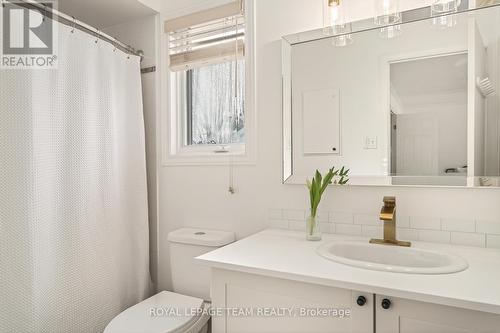 77 Armagh Way, Ottawa, ON - Indoor Photo Showing Bathroom