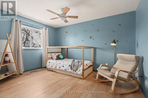 77 Armagh Way, Ottawa, ON - Indoor Photo Showing Bedroom