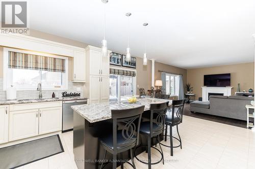6 Falcon Drive, Welland (Coyle Creek), ON - Indoor Photo Showing Kitchen With Upgraded Kitchen