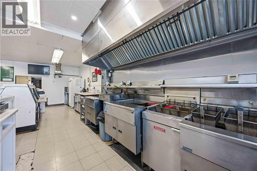 140 East Street North, Sarnia, ON 