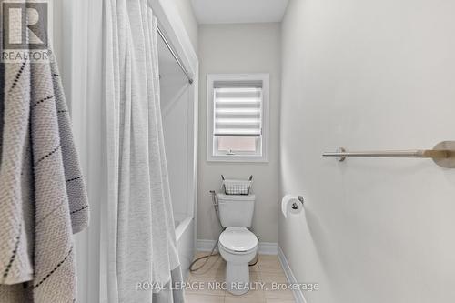 25 Philmori Boulevard, Pelham (Fonthill), ON - Indoor Photo Showing Bathroom