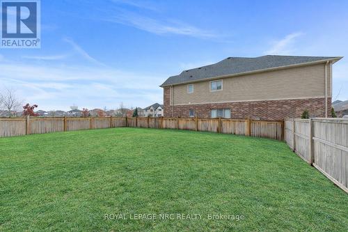 Large fenced yard - 25 Philmori Boulevard, Pelham (Fonthill), ON - Outdoor With Backyard