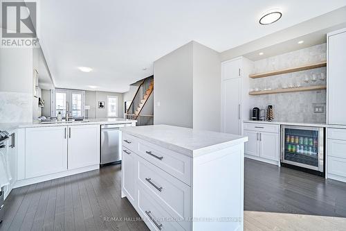 1 Clarington Boulevard, Clarington, ON - Indoor Photo Showing Kitchen With Upgraded Kitchen