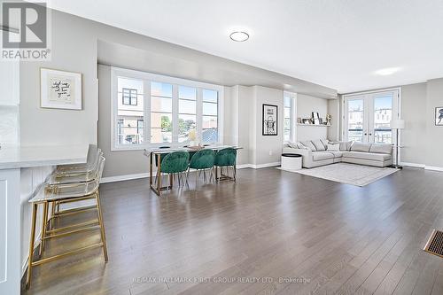 1 Clarington Boulevard, Clarington, ON - Indoor Photo Showing Living Room