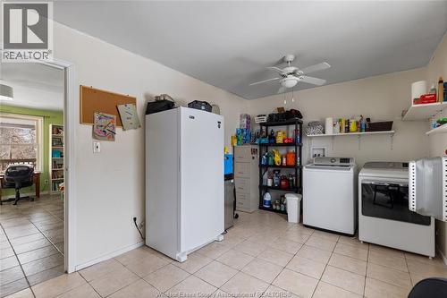 86 Draper Street, Colchester, ON - Indoor Photo Showing Laundry Room