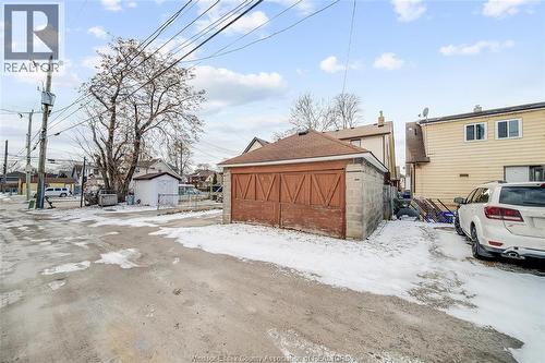 1088 Hickory, Windsor, ON - Outdoor