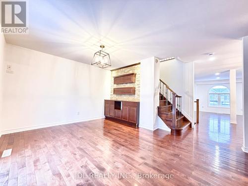 69 Gail Parks Crescent, Newmarket, ON - Indoor Photo Showing Other Room