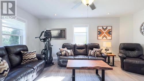 54 Waterloo Street, West Perth (Mitchell), ON - Indoor Photo Showing Living Room