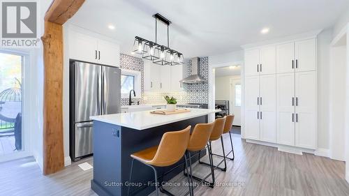 54 Waterloo Street, West Perth (Mitchell), ON - Indoor