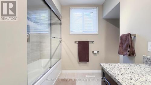 54 Waterloo Street, West Perth (Mitchell), ON - Indoor Photo Showing Bathroom