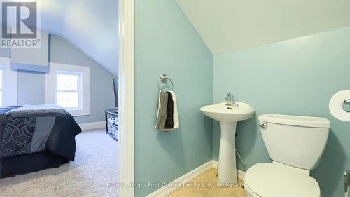 54 Waterloo Street, West Perth (Mitchell), ON - Indoor Photo Showing Bathroom