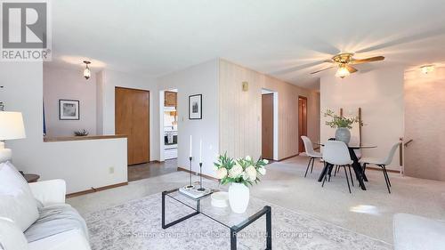8 Dunsford Crescent, St. Marys, ON - Indoor Photo Showing Living Room