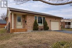 8 DUNSFORD CRESCENT St. Marys, ON N4X 1C6